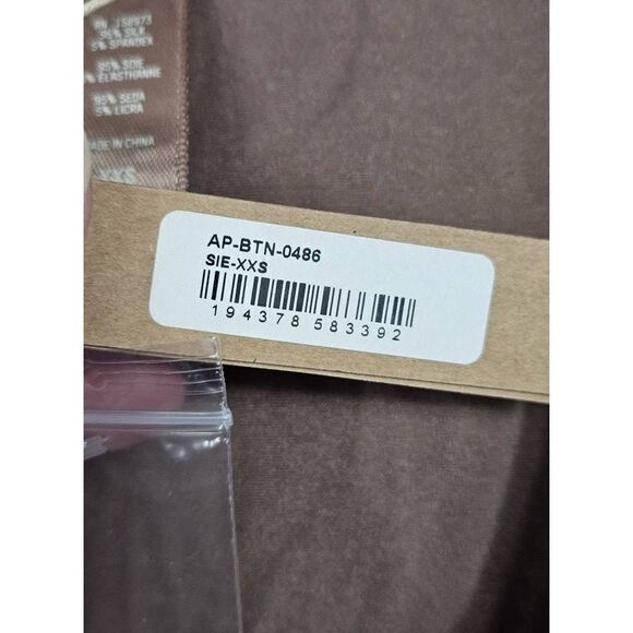 Skims Silk nightshirt Nwt - Picture 9 of 12